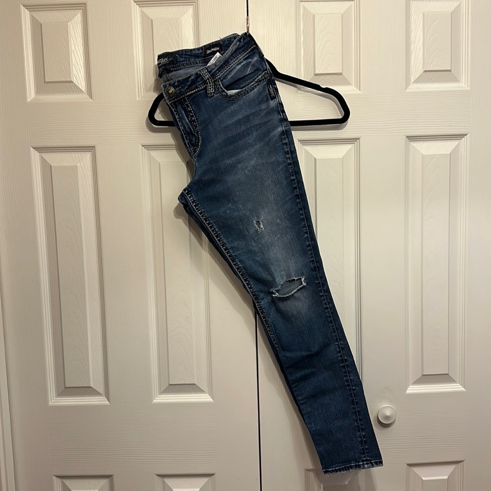 Distressed Mid-Rise Silver Skinny Jean